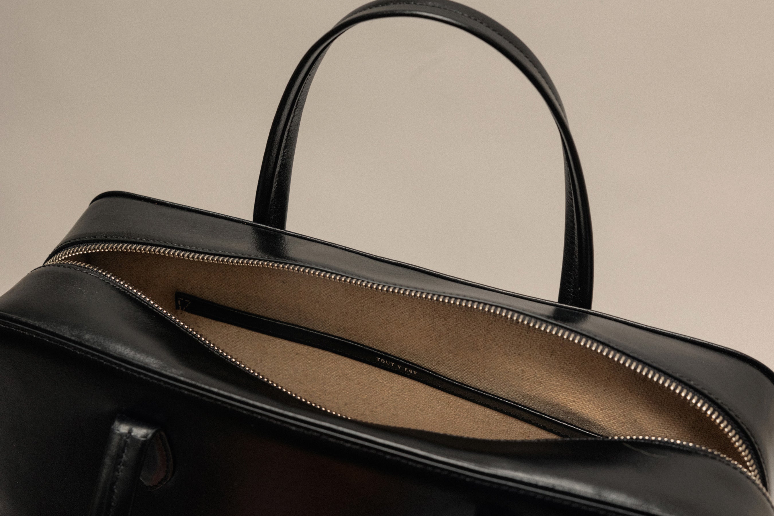 SAC LOQUET SMALL BLACK – TOUT Y EST JP