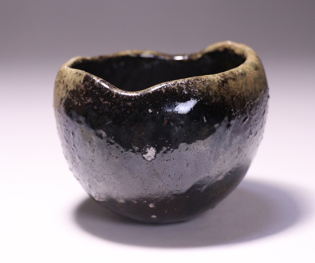 伊勢崎晃一朗 作 「黒酒呑」 ～備前焼専門卸小売店 川口陶楽苑～