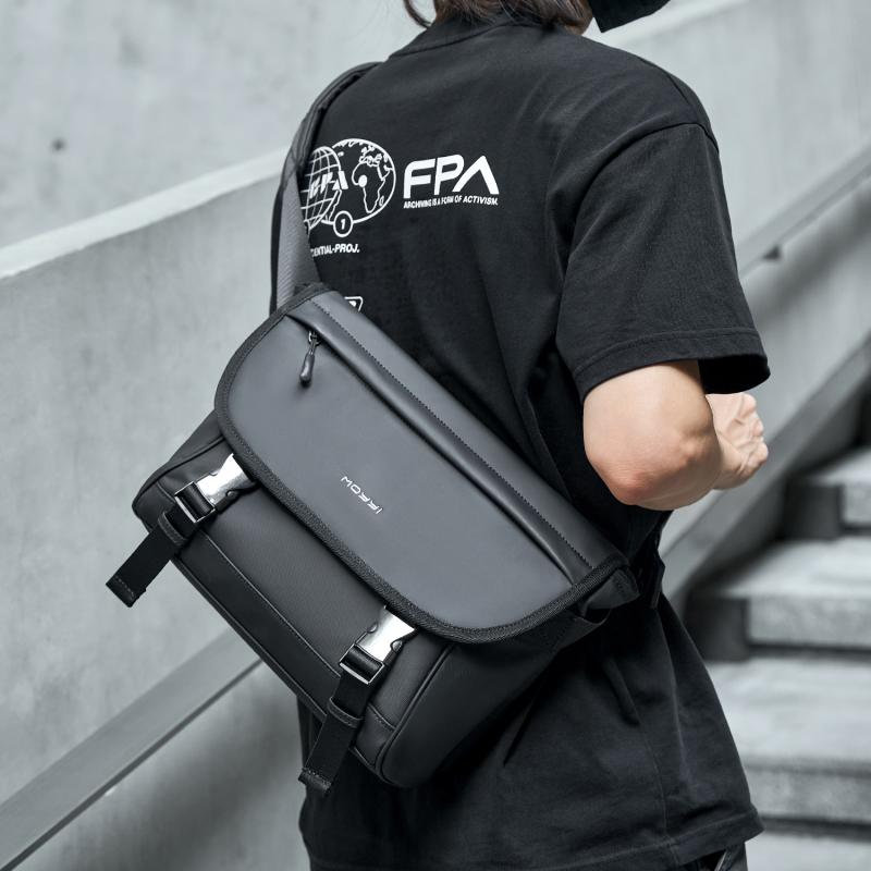 楽天市場】メッセンジャーバッグ 13インチ パソコンの通販