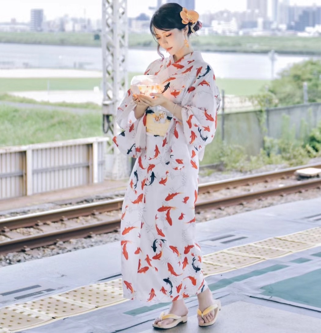 楽天市場】浴衣 金魚 レディース 金魚柄 赤金魚 黒金魚 伝統柄 和風