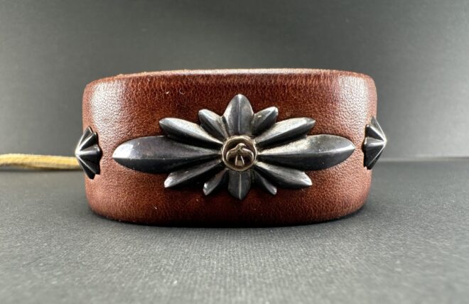 楽天市場】ゴローズ goro's 美品 GC24コンチョ付き革ブレス (黒