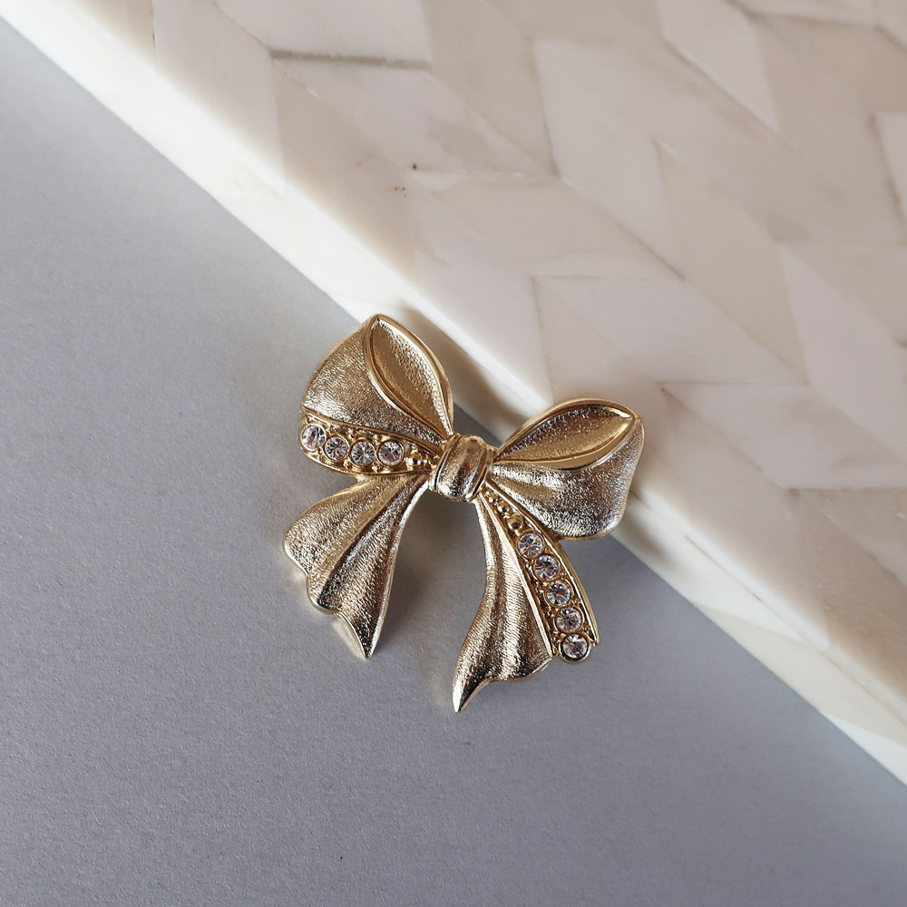 楽天市場】【25%OFFクーポン対象！】 ブローチ 日本製 K18GP リボン