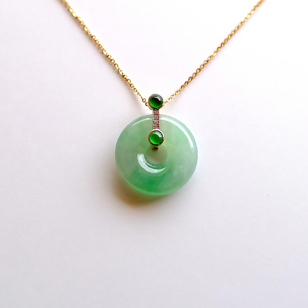 楽天市場】翡翠(ヒスイ)璧 × ダイヤモンド × K18YGペンダント