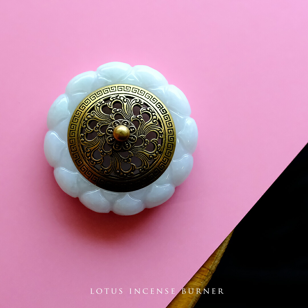 楽天市場】翡翠 (ヒスイ) 彫刻 置物 『LOTUS INCENSE BURNER』 香炉 お