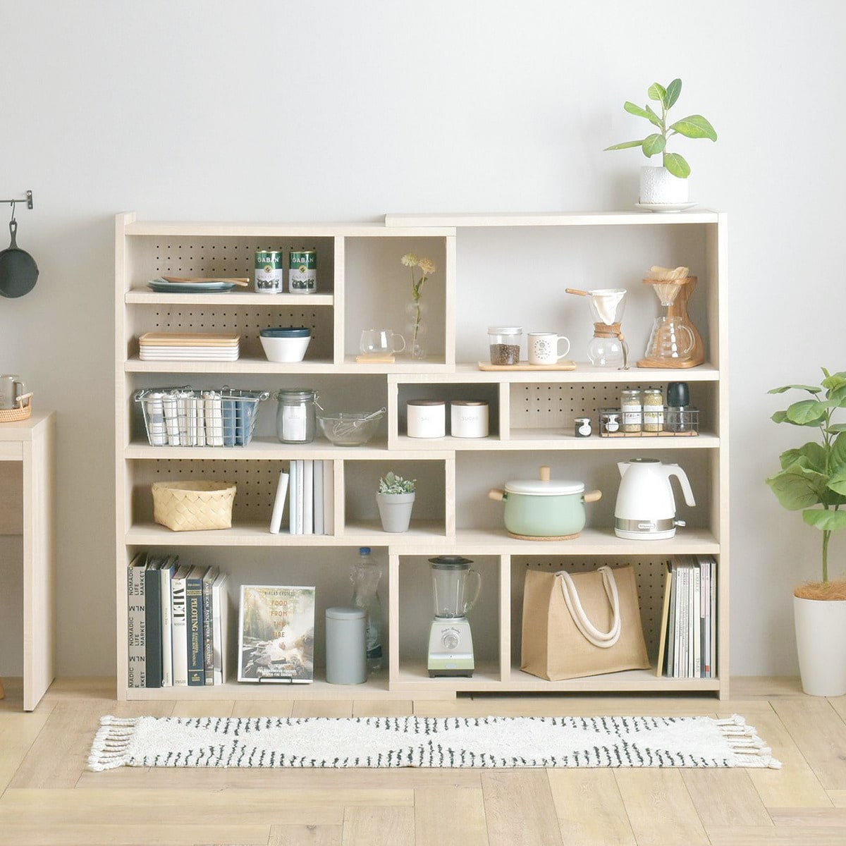 楽天市場】コーナーラックとしても使える伸長式アクセントシェルフ