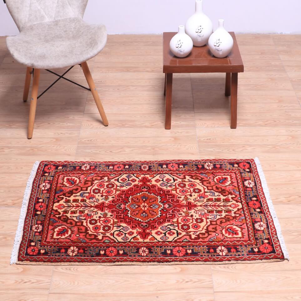 楽天市場】ペルシャ絨毯 イラン製 リビングサイズ 103×63cm 手織り