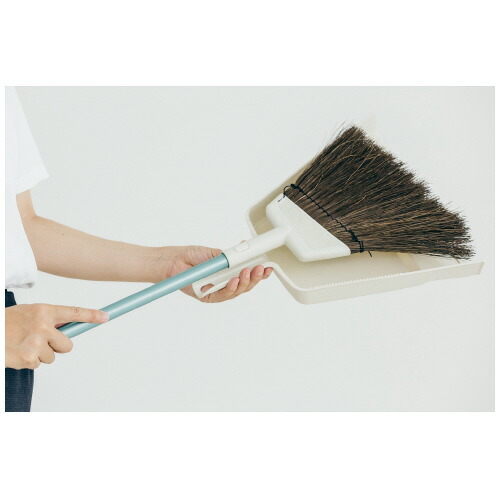 楽天市場】チリトリ付ほうき アレン（黒シダ） 175307【山崎産業