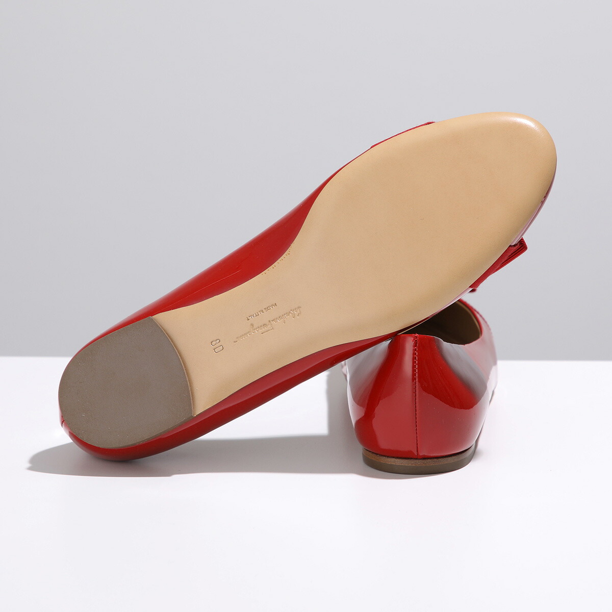 楽天市場】FERRAGAMO フェラガモ パンプス VARINA ヴァリナ 592125