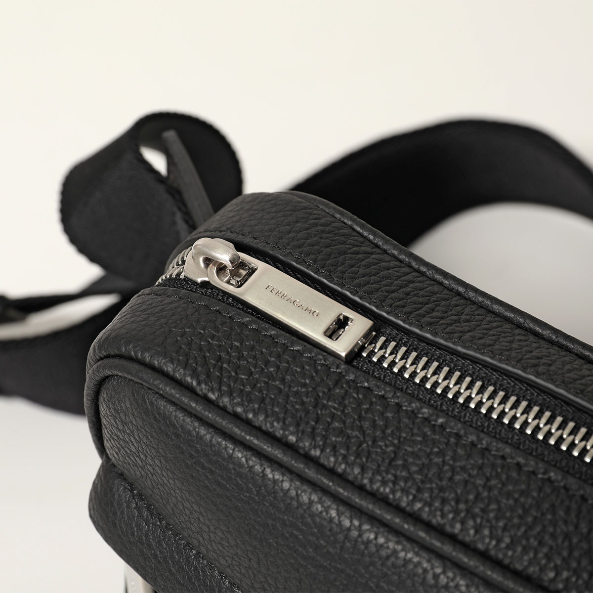 楽天市場】FERRAGAMO フェラガモ ボディバッグ 24 1480 メンズ