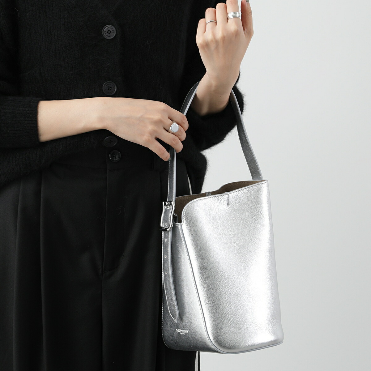 楽天市場】J&M DAVIDSON ハンドバッグ ミニ クイバー バケット MINI