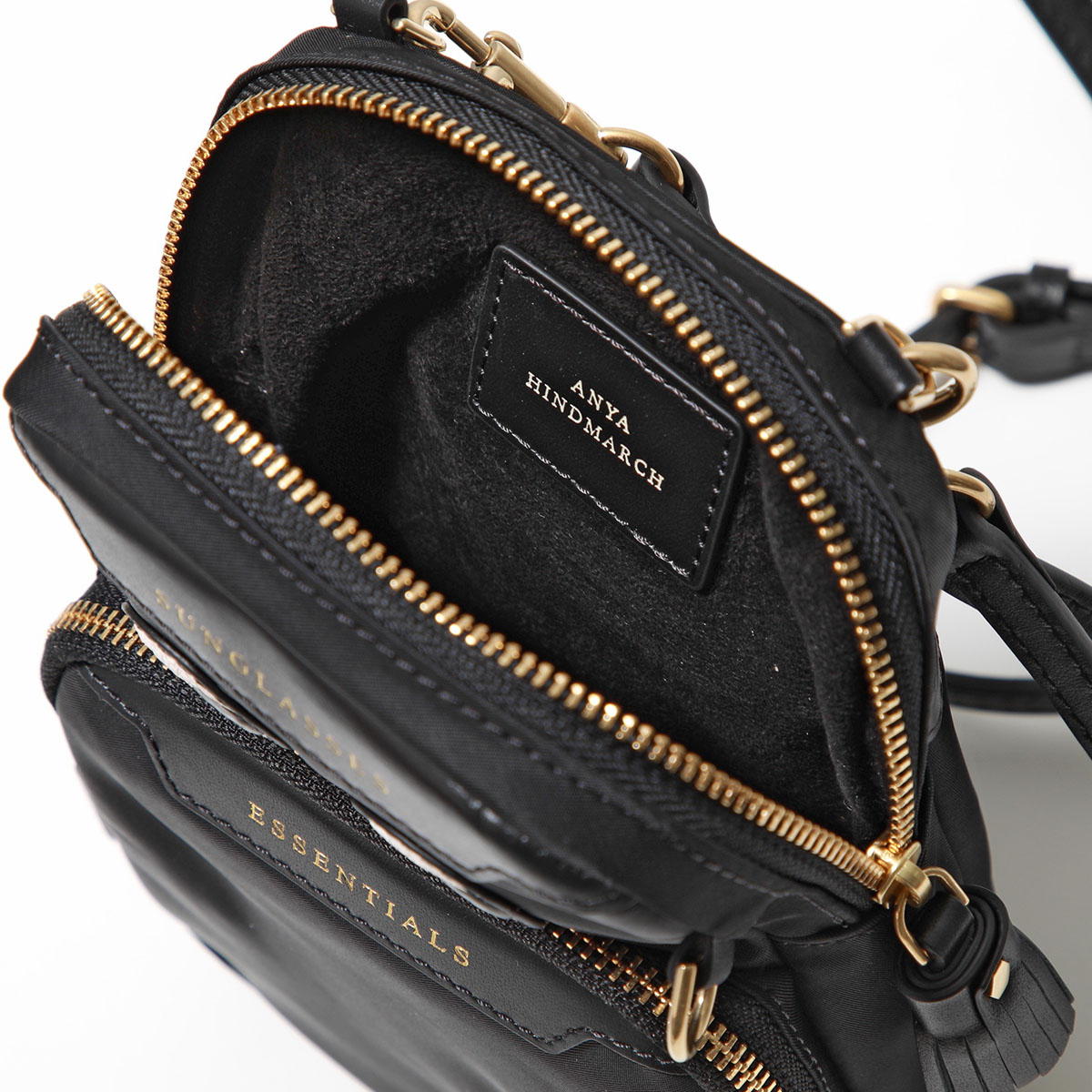 楽天市場】【最大2万円OFFクーポン対象・3/8限定】ANYA HINDMARCH