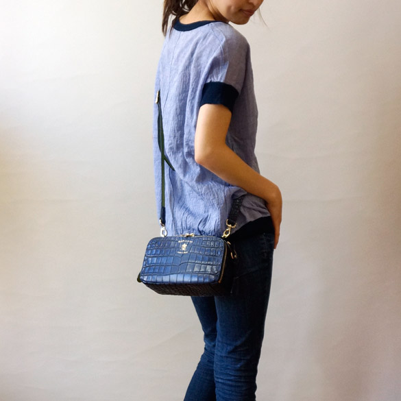 楽天市場】ADMJ エーディーエムジェイ クロコ型押しウォレットバッグ