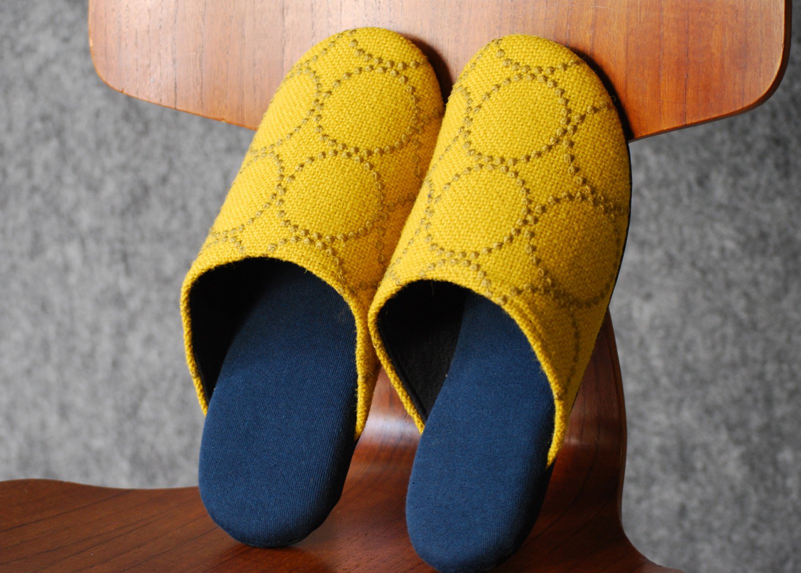 ミナペルホネン【タンバリン柄】スリッパやカバーなどおすすめのグッズ