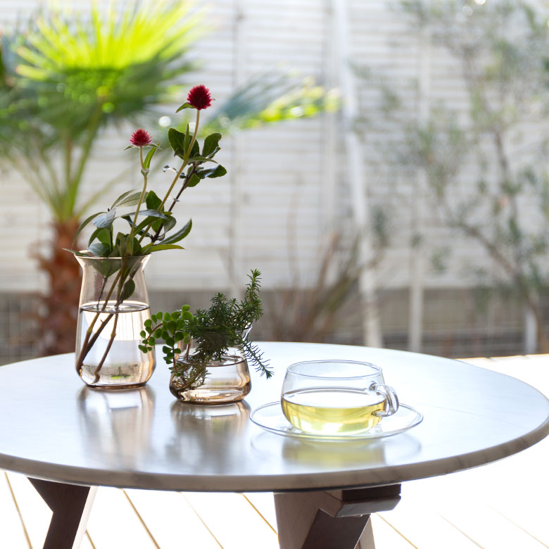 楽天市場】フラワーベース 一輪挿し ガラス 真鍮 クリア ブラウン 直径