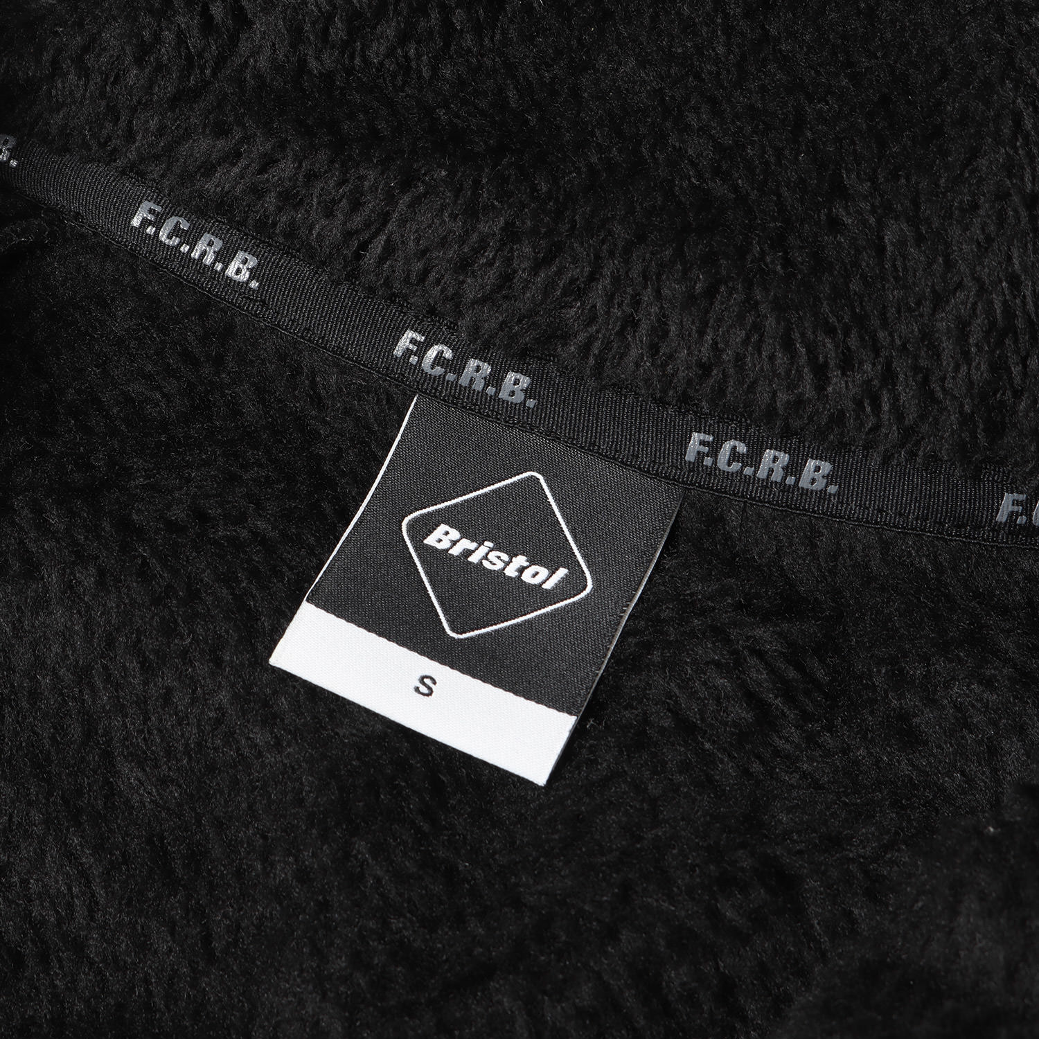 楽天市場】F.C.Real Bristol エフシーレアルブリストル パーカー