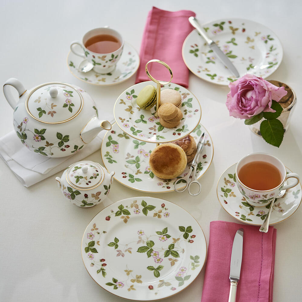 楽天市場】ウェッジウッド ワイルドストロベリー 2段ケーキスタンド