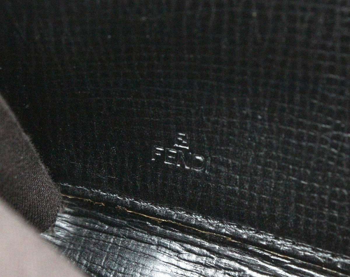 楽天市場】【財布】FENDI フェンディ ズッカ柄 ラウンドファスナー 長