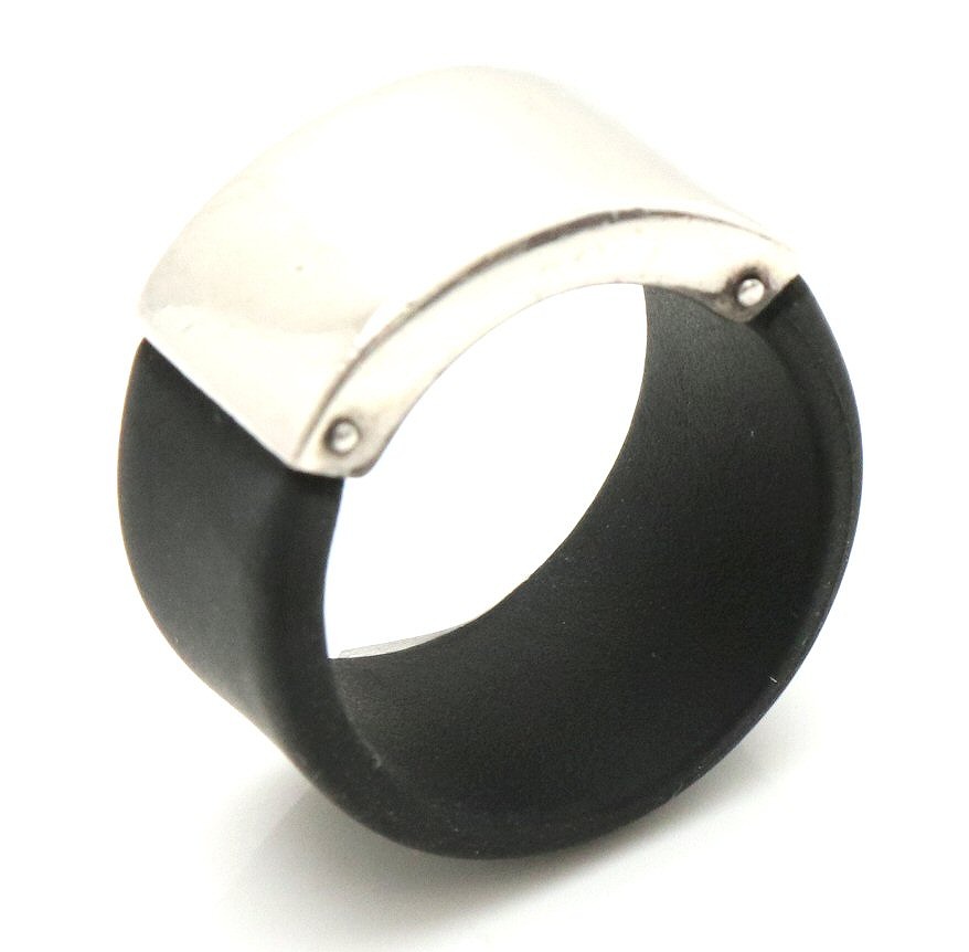 楽天市場】【ジュエリー】GUCCI グッチ シルバー ラバー リング 指輪