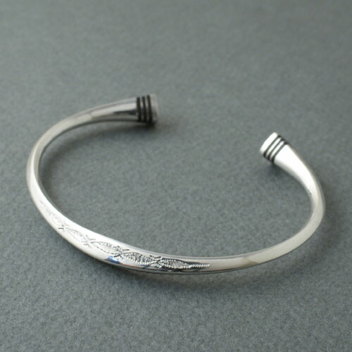 楽天市場】TUAREG SILVER JEWELRY CURVING SQUARE END BRACELET : C-G