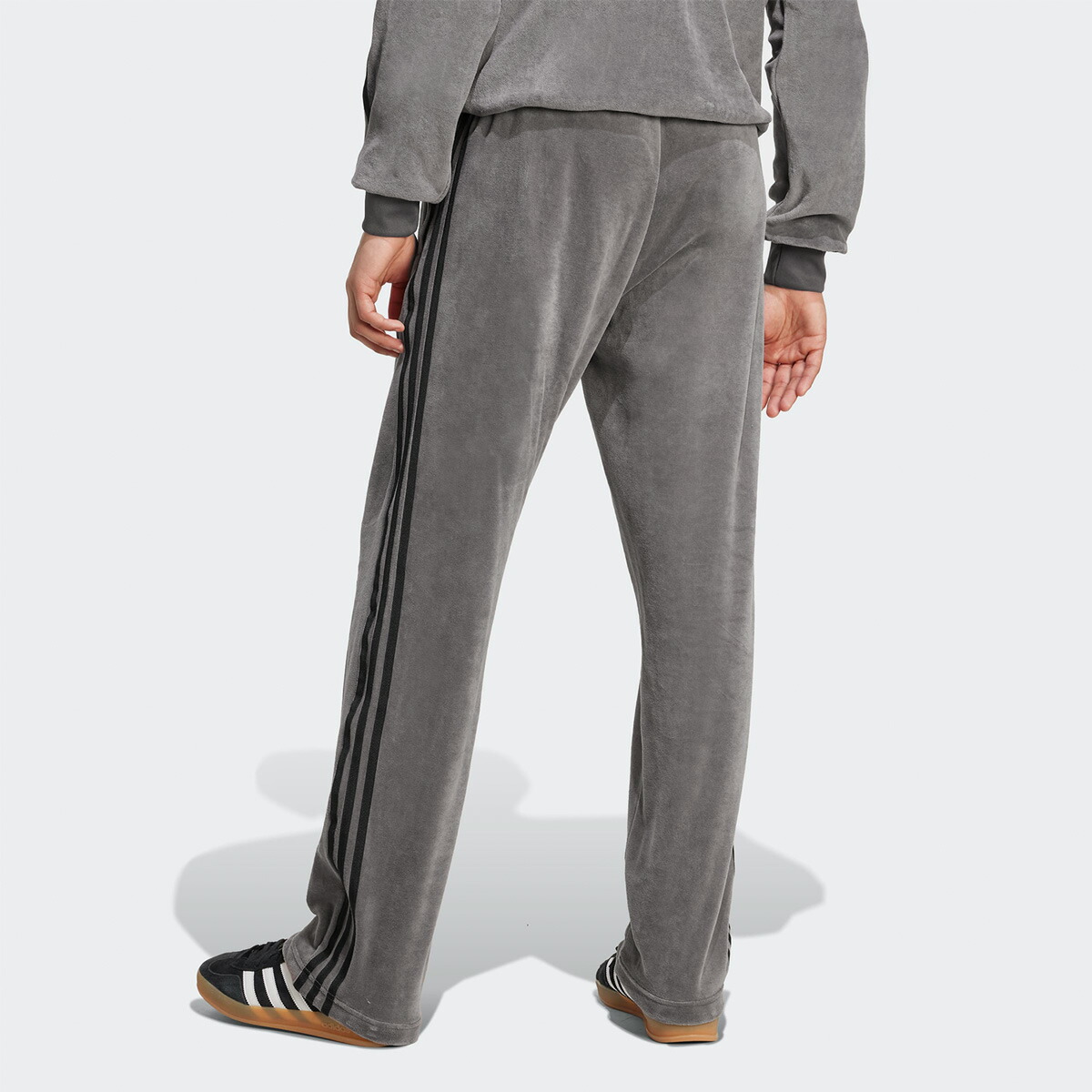 楽天市場】アディダス ベロア スーパースター ジャージ SST アディ