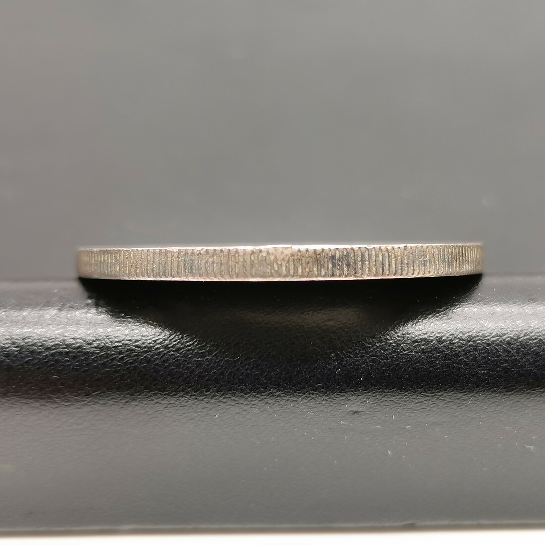 楽天市場】（近9）日本 旧1円銀貨 明治3年 正貝円 鑑定済 日本貨幣商