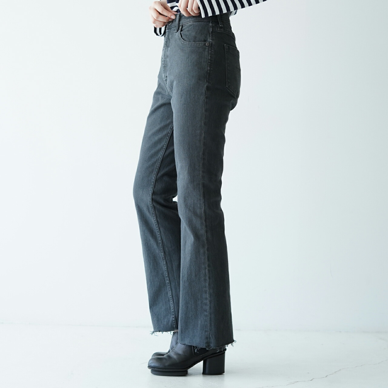 楽天市場】【アウトレット40%OFF】ヤヌーク YANUK セミ フレア デニム