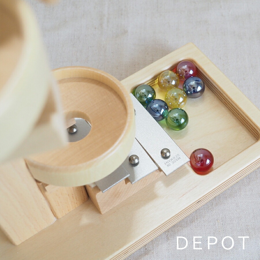 楽天市場】BECK社 トレイクーゲルタワー ナチュラル 木のおもちゃ 玉