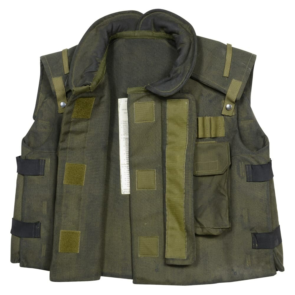 楽天市場】オーストリア軍放出品 ボディアーマー 防弾衣 オリーブ