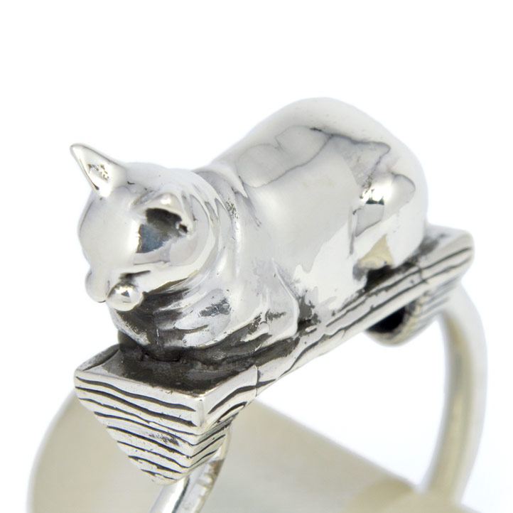 楽天市場】銀の猫、眠るネコキーリング シルバー925 SV925