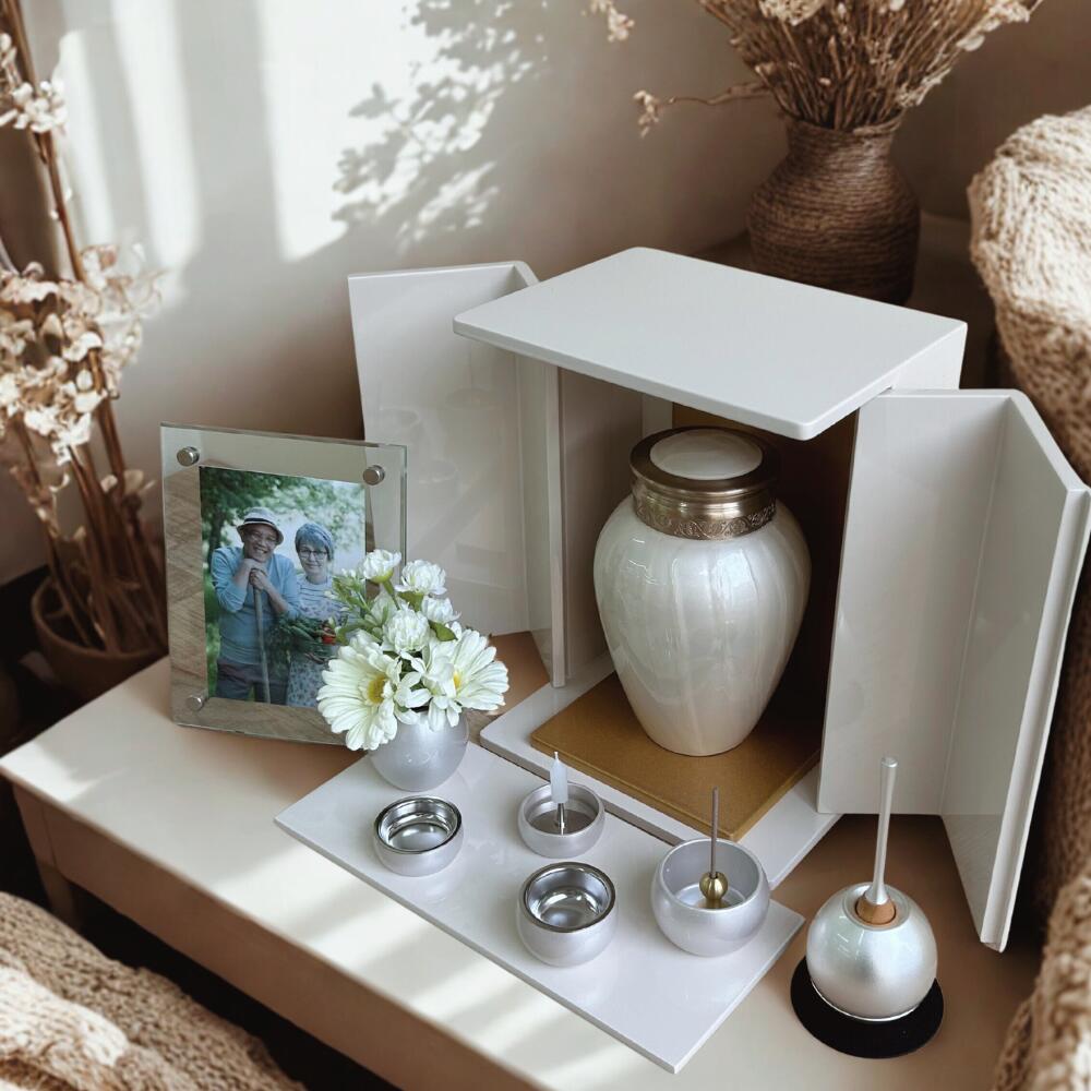 楽天市場】位牌が入るミニ仏壇 祈りの小箱 卯の花 厨子タイプ 大