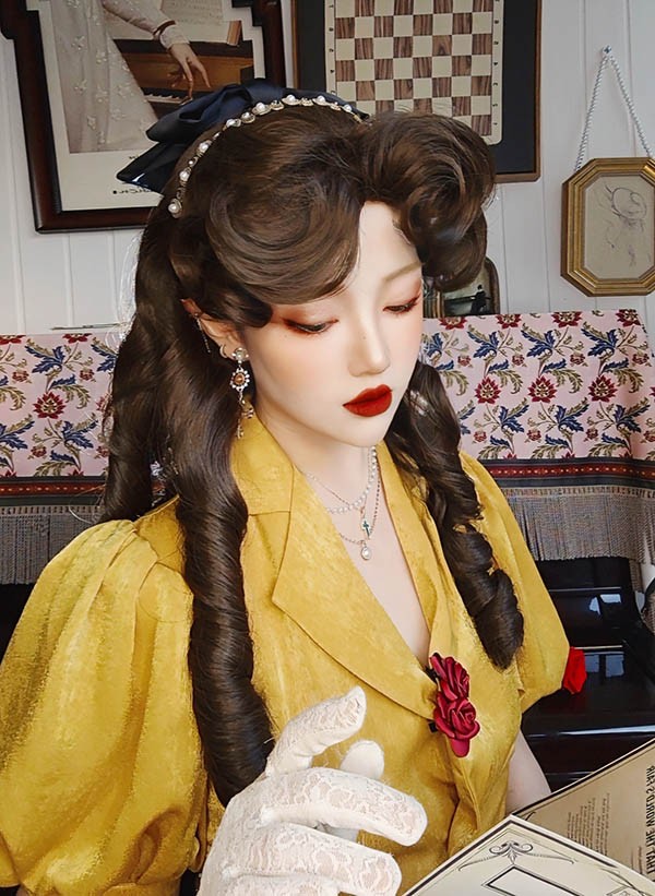 楽天市場】中世の貴族風 茶髪 巻き毛 フルウィッグ かつら 女性 長髪