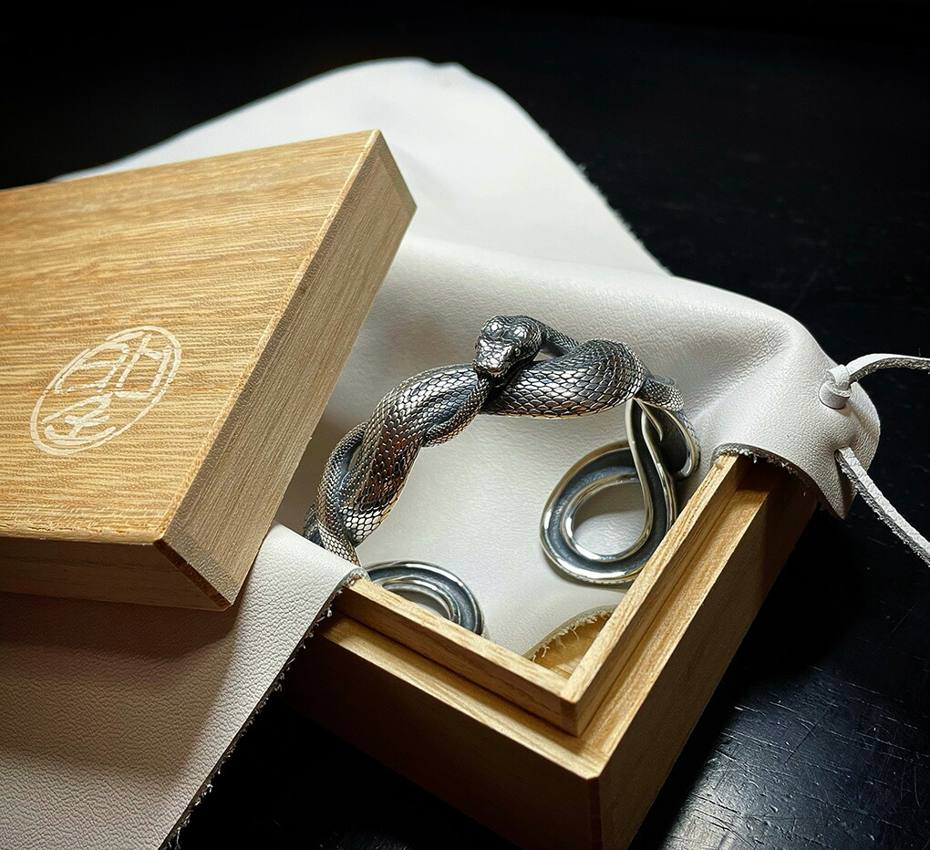 楽天市場】聖 HIJIRI ウロボロスのバングル Ouroboros bangle