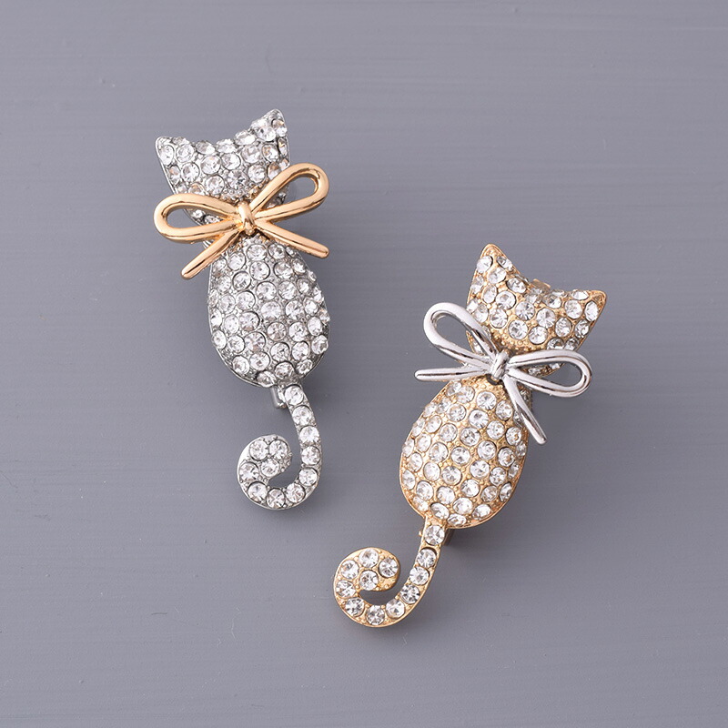 楽天市場】ブローチ ねこ ラインストーン かわいい リボン シルバー