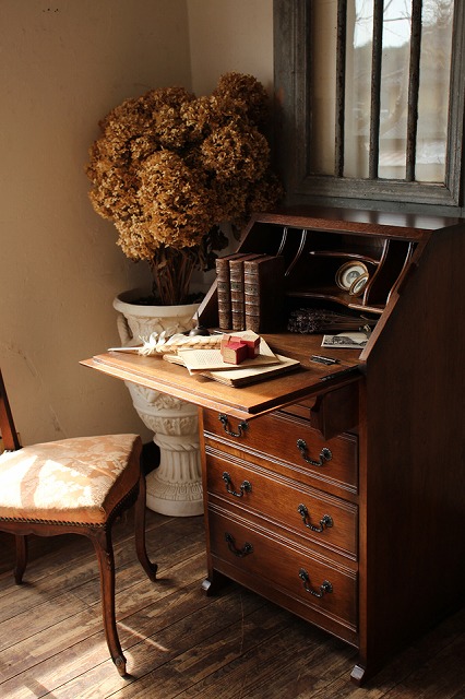 楽天市場】英国アンティークスタイル 小振りなライティングビューロー