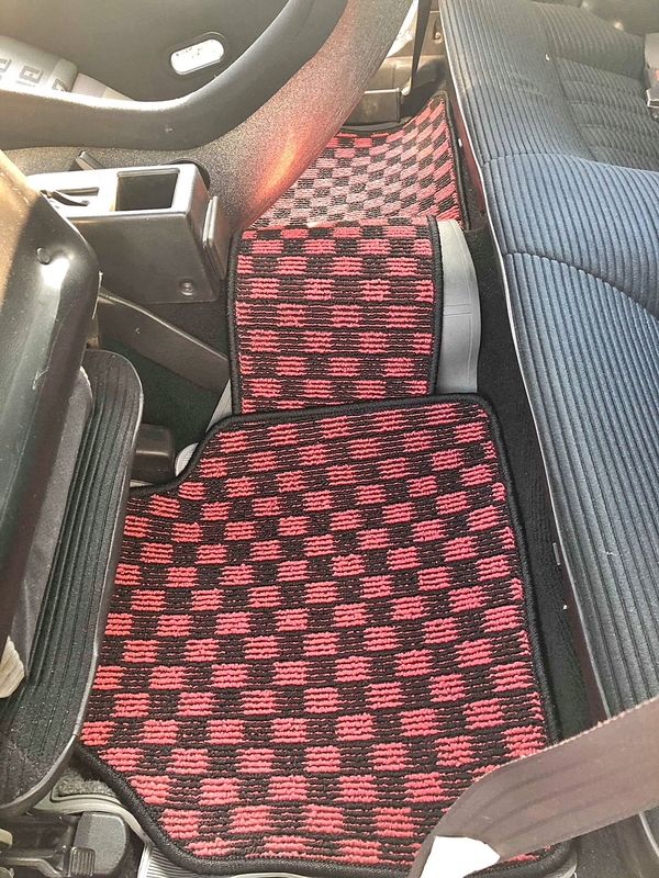 楽天市場】フロアマット カローラ レビン トレノ カーマット AE86 AE85