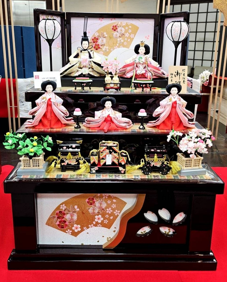 楽天市場】送料無料 雛匠東玉作 雛人形 芥子柳 衣装着五人揃い 木製