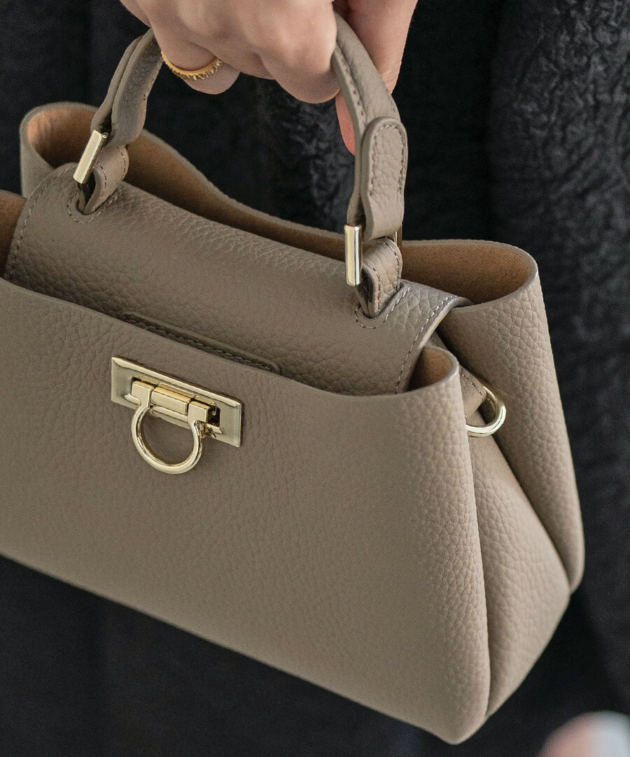 楽天市場】本革 ショルダーバッグ 斜めがけバッグ レディース【 Baby