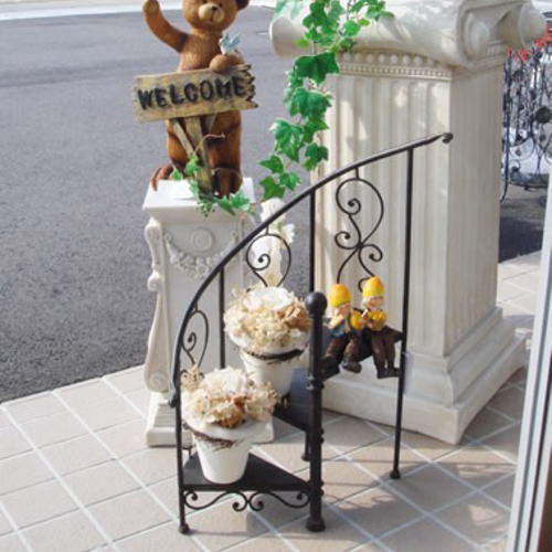 楽天市場】飾り棚 シェルフ アイアン 『花台 螺旋階段型