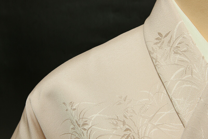 楽天市場】色無地 紋意匠 付下げ柄 蘭花文 灰桜【反物1反・胴裏1枚・共