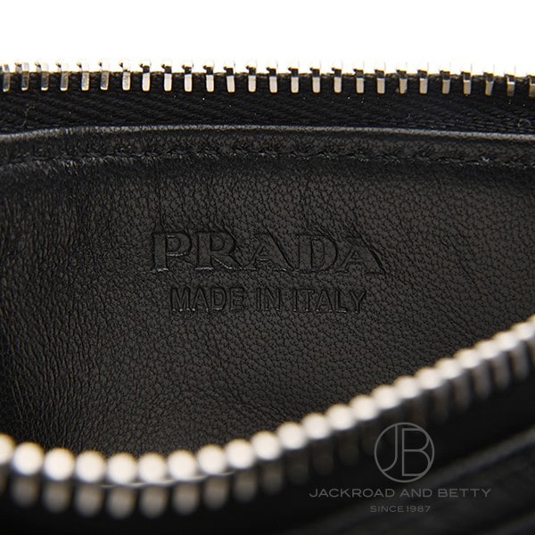 楽天市場】プラダ PRADA サフィアーノレザー ファスナー付き カード
