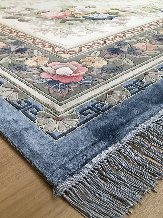 楽天市場】【中国段通 シルク 約3畳用 花に囲まれて】絨毯(じゅうたん