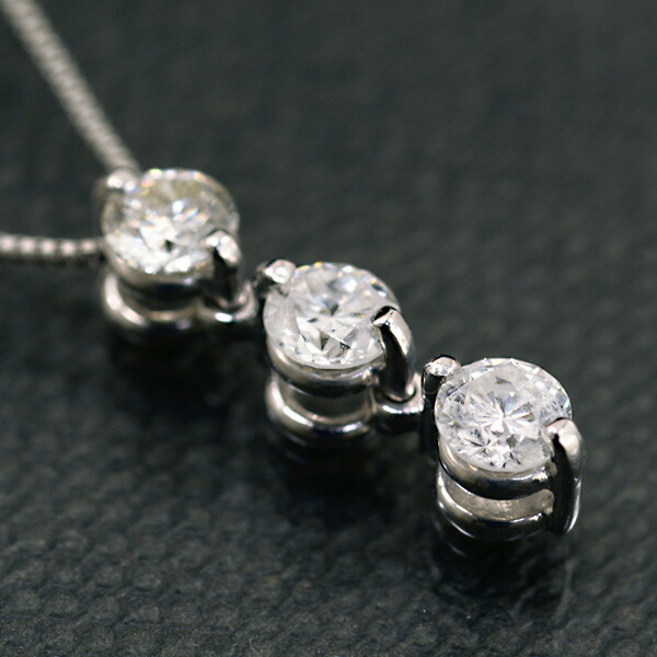 楽天市場】3つの輝く物語を贈る。ダイヤモンド トリロジー ネックレス