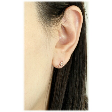 楽天市場】イニシャル ピアス 片耳 筆記体 M 10金 ゴールド K10