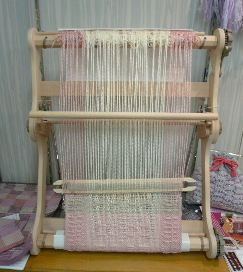 楽天市場】ハマナカ 手織り機 オリヴィエ 織美絵 アルテア : ケイト手芸店