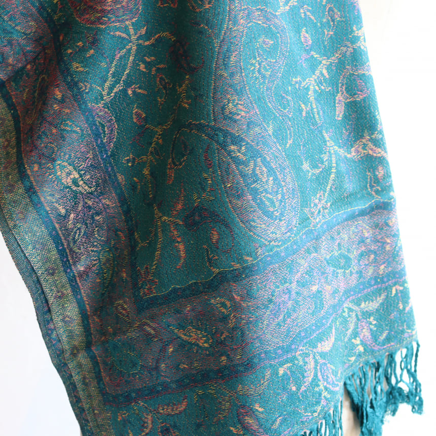 楽天市場】ペイズリー柄の大判ストール 艶のあるなめらかなヴィスコス