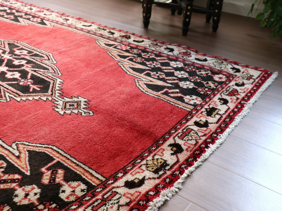 楽天市場】【15%OFFクーポン対象】トライバルラグ 部族絨毯