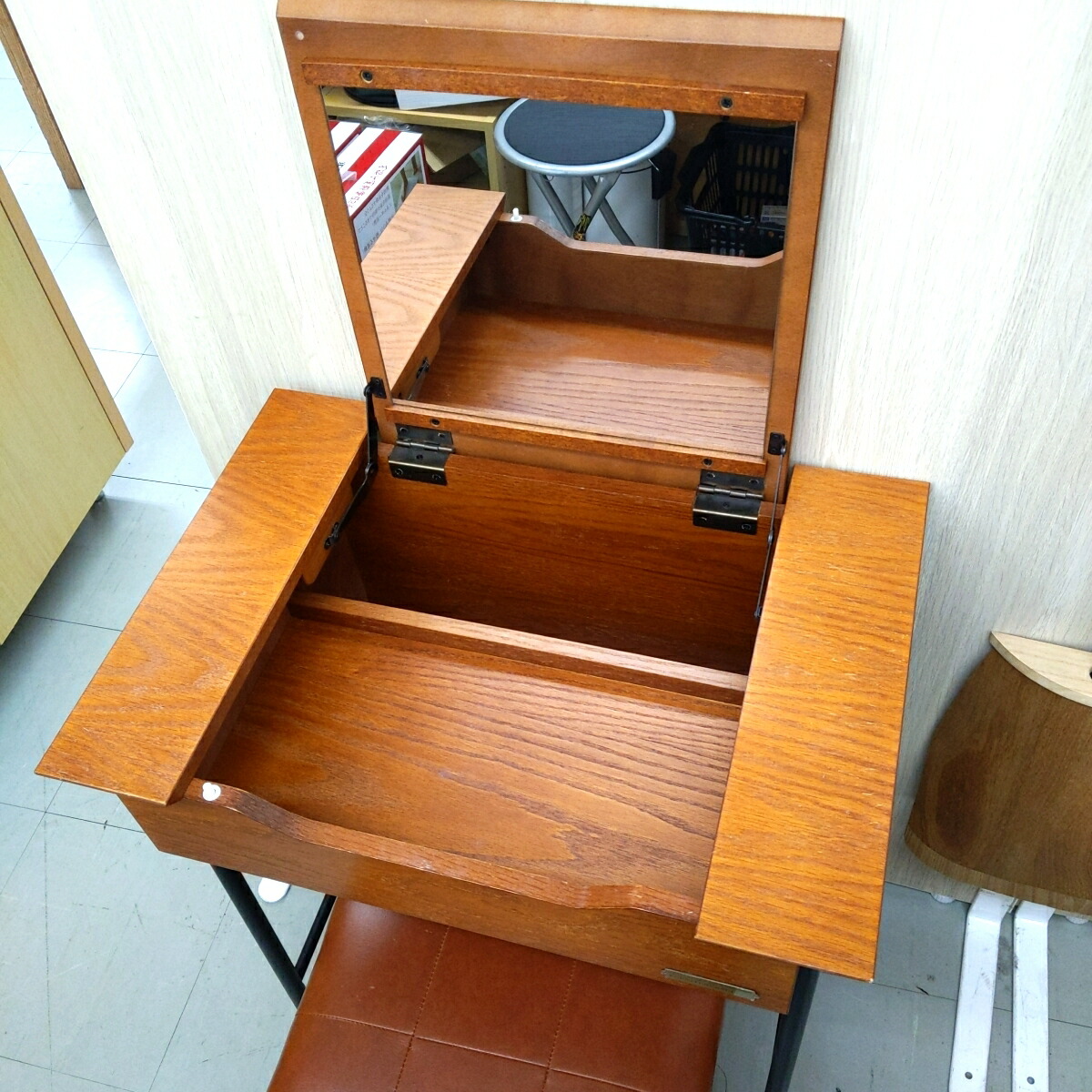 楽天市場】【中古品】niko and ドレッサー/スツール付き リビング