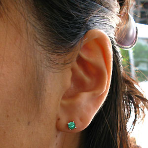 楽天市場】18金・エメラルド・ピアス・メンズ・k18・エメラルドピアス