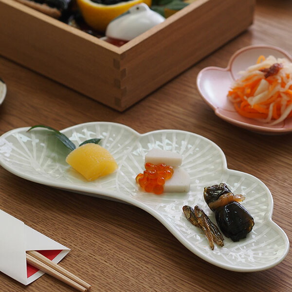 楽天市場】幸楽窯 錦 銀 松葉形 前菜皿 / 有田焼 和食器 正月 お正月