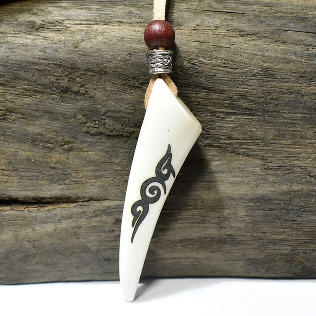 楽天市場】アイヌ エゾ（蝦夷）鹿角 トライバル模様 彫刻 ネックレス